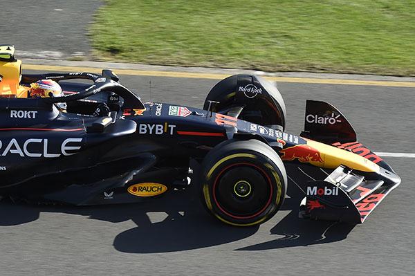 Finaliza Sergio Pérez quinto el GP de Australia y Max Verstappen abandona temprano