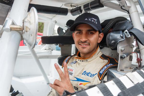 Empujan los pilotos de  Escuder&iacute;a Telmex-Telcel en Le&oacute;n