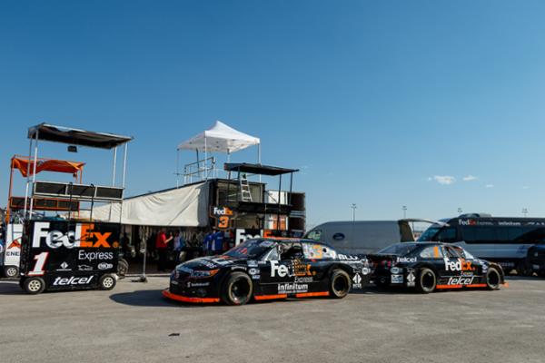 Escuder&iacute;a Telmex Telcel apunta hacia el Tri&oacute;valo Internacional Cajititl&aacute;n