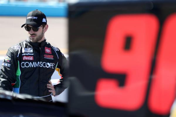 Finaliza Daniel Suárez vigesimoprimero en el Phoenix Raceway