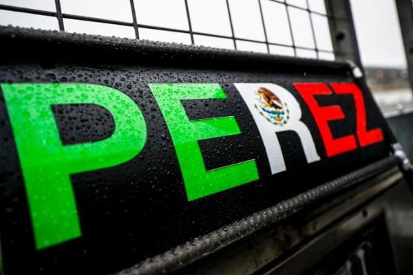 Sin actividad este viernes en el GP de Eifel por mal clima, pero Checo se muestra positivo