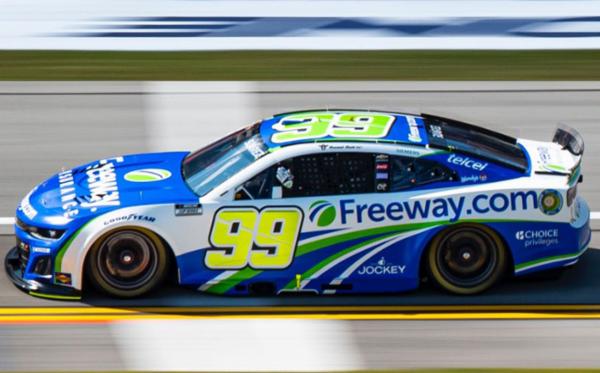 Daniel Suárez araña el top-10 en una emocionante carrera en el Talladega Superspeedway
