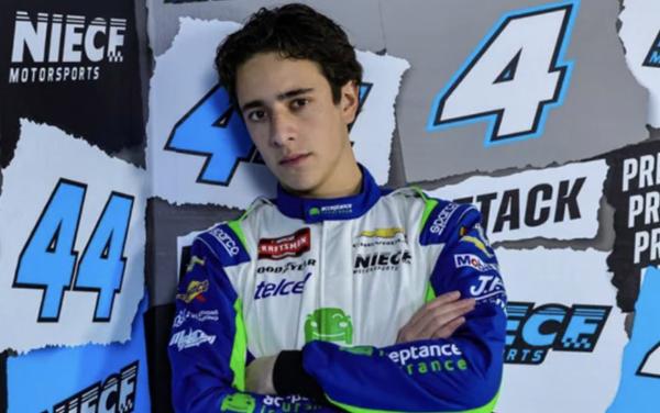 Las calles de San Petersburgo ponen a prueba al mexicano Andr&eacute;s P&eacute;rez de Lara