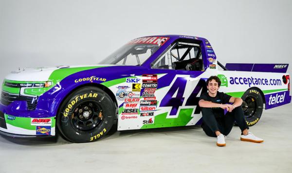 Andr&eacute;s P&eacute;rez de Lara y la camioneta Telcel-Claro-Infinitum regresan con NASCAR Truck a Dover