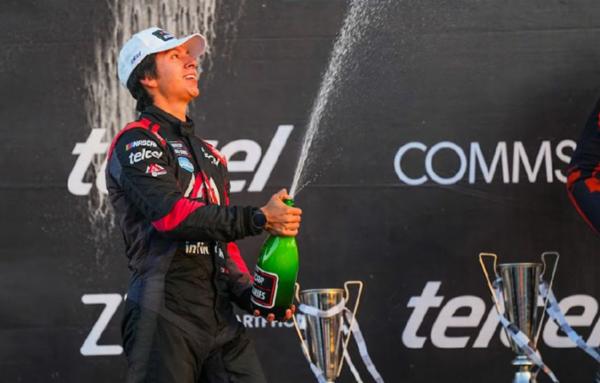 Helio Meza resiste ataques finales y se queda con el triunfo en Puebla