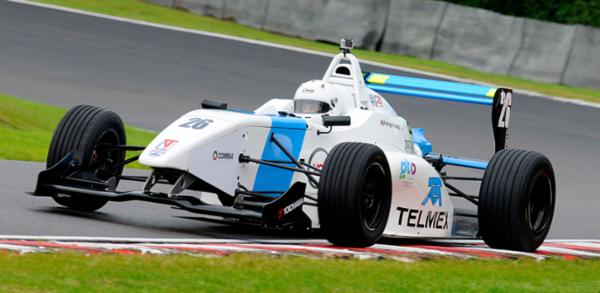 Rodrigo Fonseca suma importantes puntos en Oulton Park