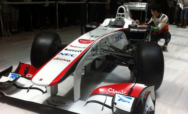 C&aacute;lido reencuentro de Checo con la afici&oacute;n mexicana