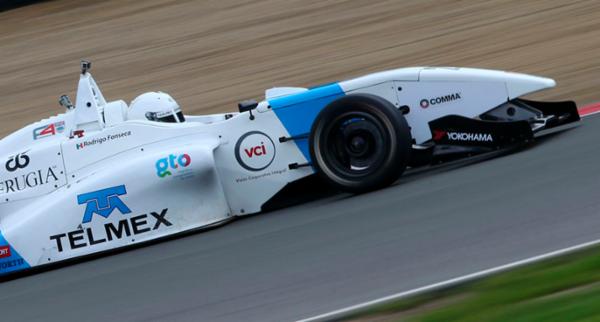 Rodrigo Fonseca, por podio a Donington Park