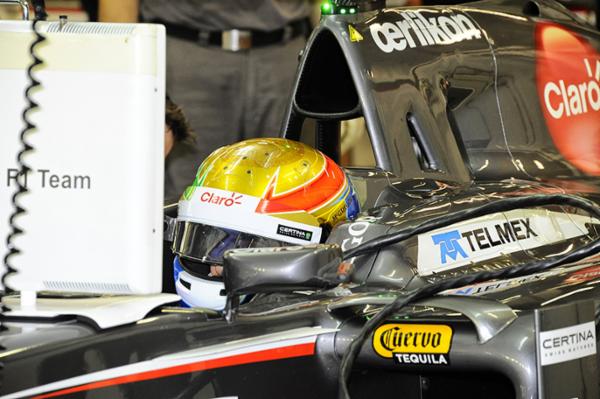 Fallas en el auto obligan a Esteban al abandono en Singapur