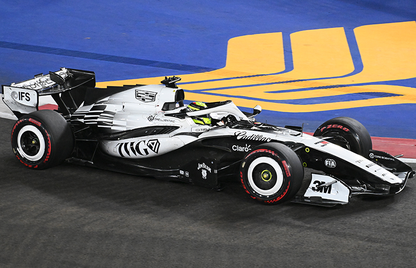 Cadillac F1 completa el GP de Singapur con ambos autos y reúne valiosos datos rumbo a Austin